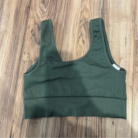 GOOD AMERICAN Seamless Rib Bra - Agave 001 - Picture 4 of 7